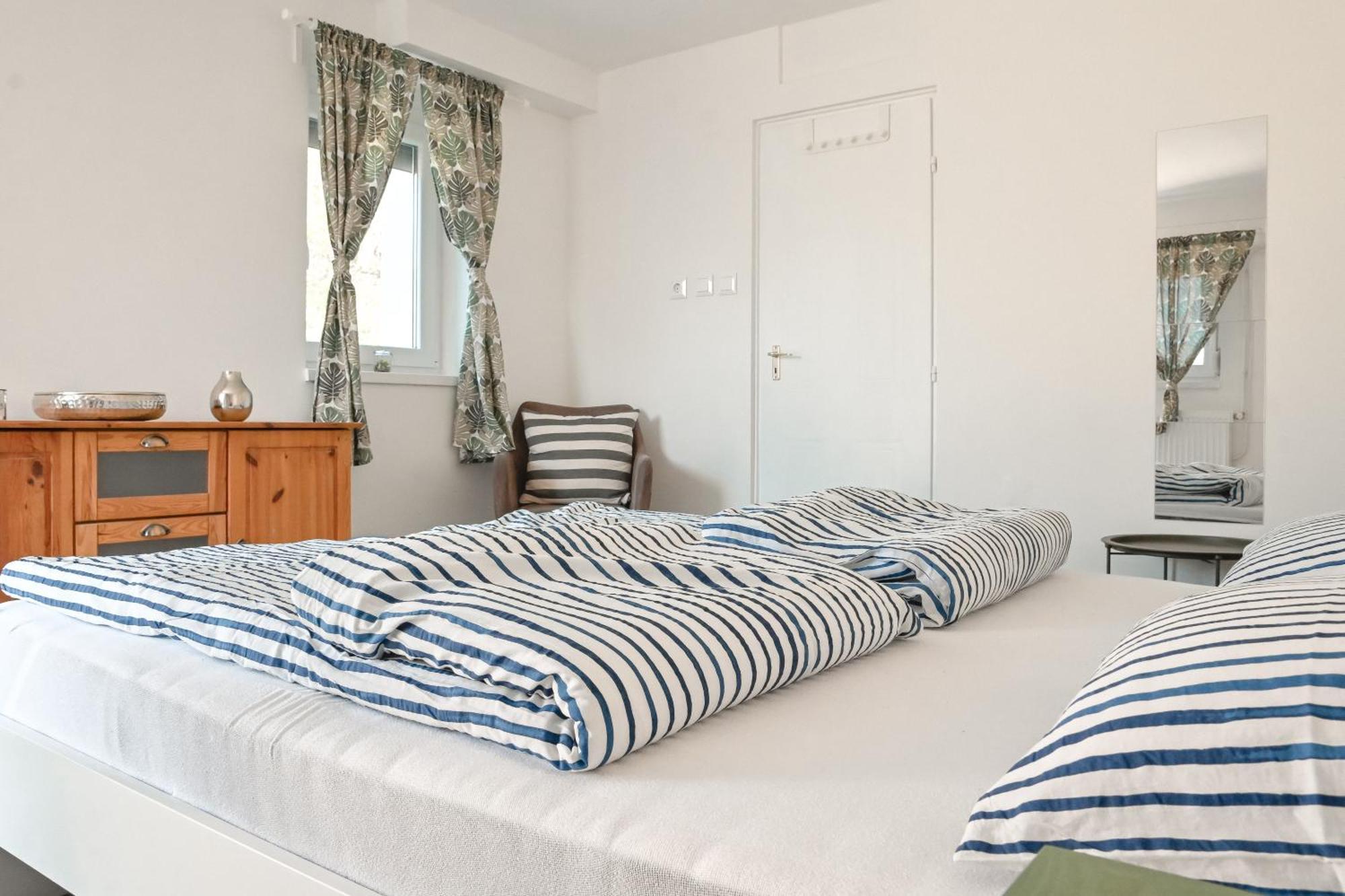 Apartmán Alsooers Pagony Pokoj fotografie